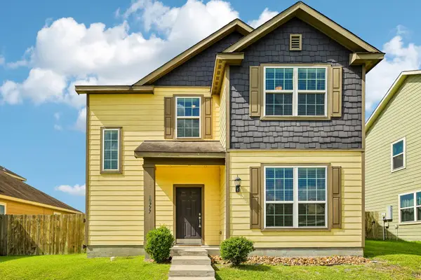 10777 S Lake Mist Lane, Willis, TX 77318
