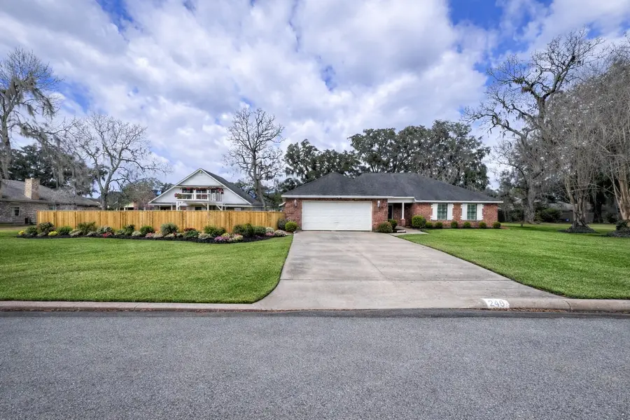 248 Wentworth Drive, West Columbia, TX 77486 - #2