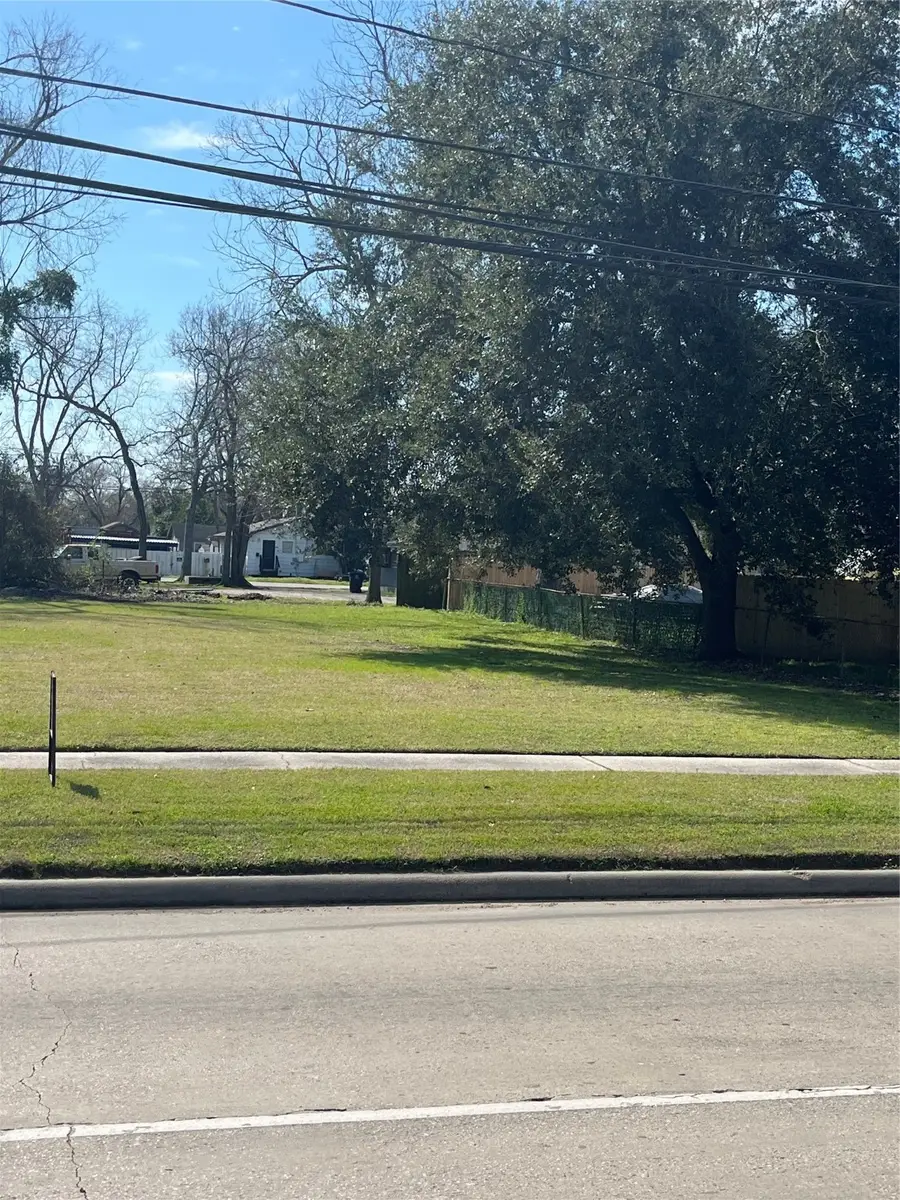 0 S Victory Drive, Houston, TX 77088 - #2