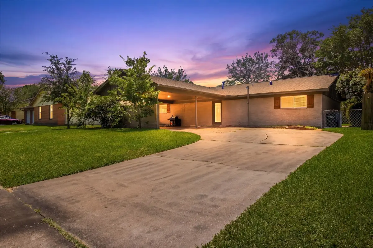10406 Winding Trail Road, La Porte, TX 77571 - #1