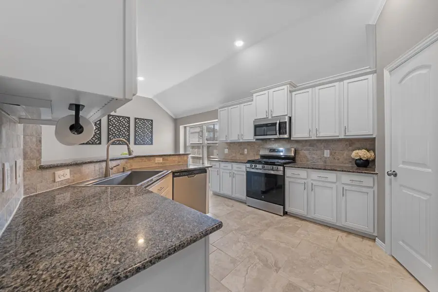 14702 E Bekapark Court, Cypress, TX 77433 - Image #3