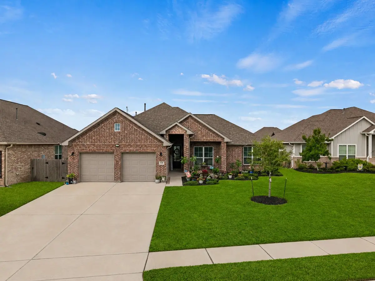 426 Hunters Crossing Drive, Sealy, TX 77474 - #1