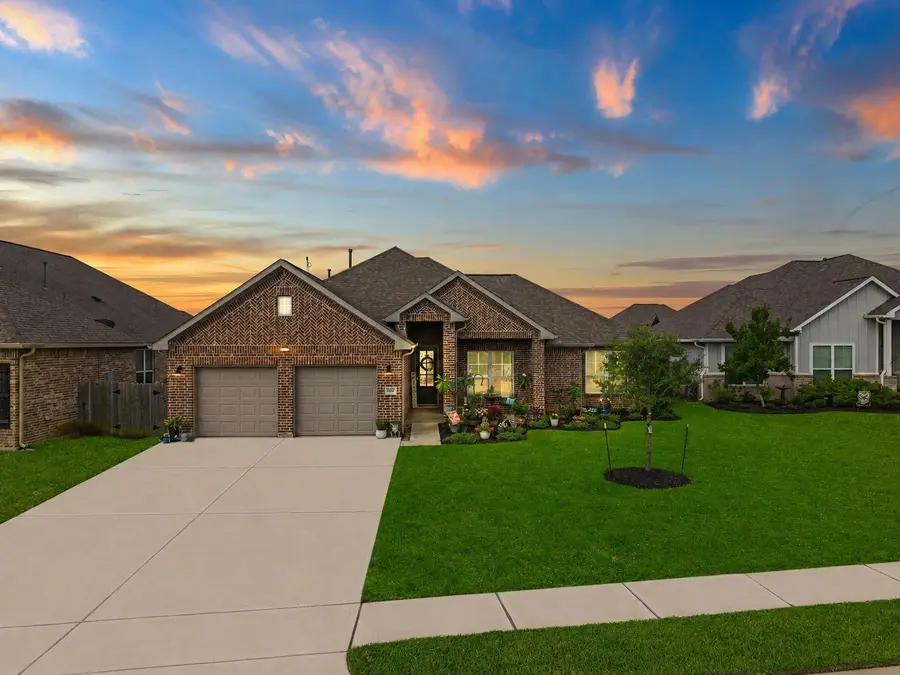 426 Hunters Crossing Drive, Sealy, TX 77474 - #2