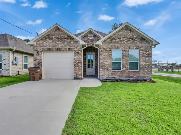 4102 Hill Avenue, Dickinson, TX 77539