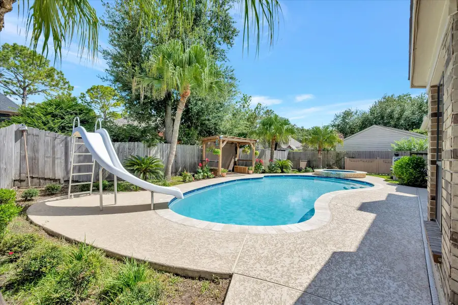 830 Island Meadow Court, Houston, TX 77062 - #3