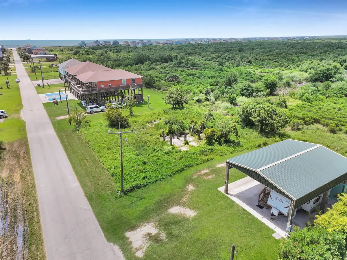 937 Magnolia, Crystal Beach, TX 77650 - #1