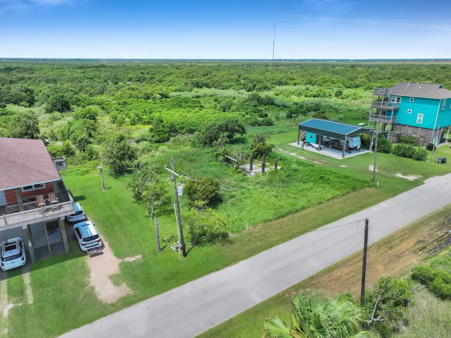 937 Magnolia, Crystal Beach, TX 77650 - #2