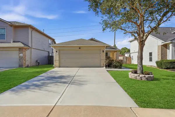 18202 Sorrell Oaks Lane, Richmond, TX 77407