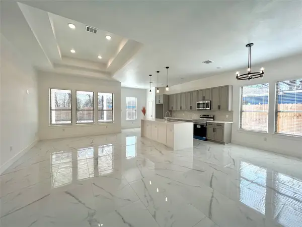 10127 Grover Ln, Houston, TX 77041