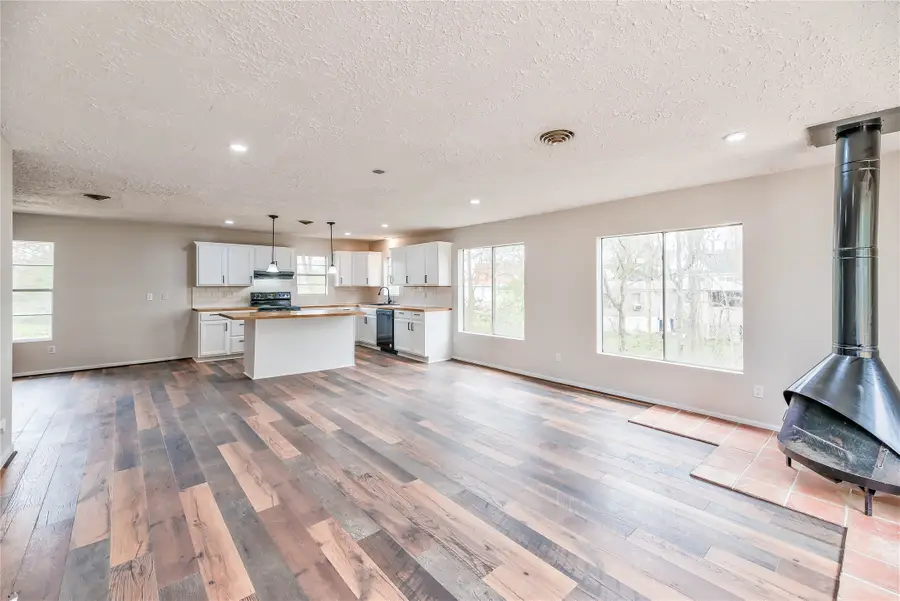 145 W Houston Avenue, Onalaska, TX 77360 - #2