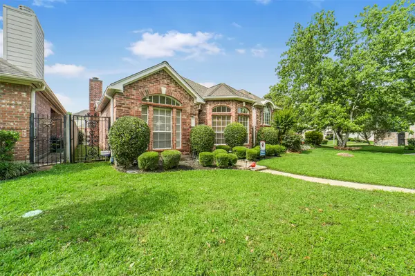 6885 Tournament Drive, Houston, TX 77069