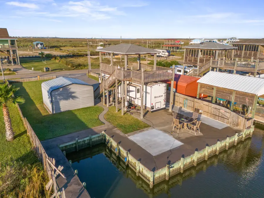 1112 Mabry Street, Gilchrist, TX 77617 - #2