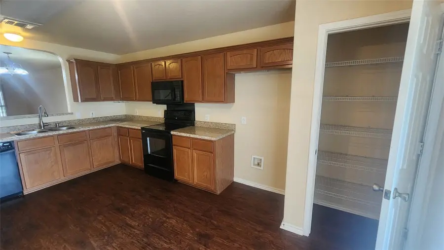 708 Eagles Glen, Schertz, TX 78108 - #3