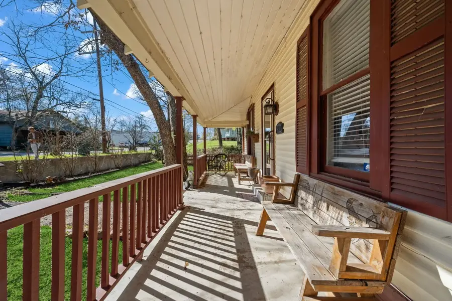 908 Sam Houston Avenue, Huntsville, TX 77320 - #3