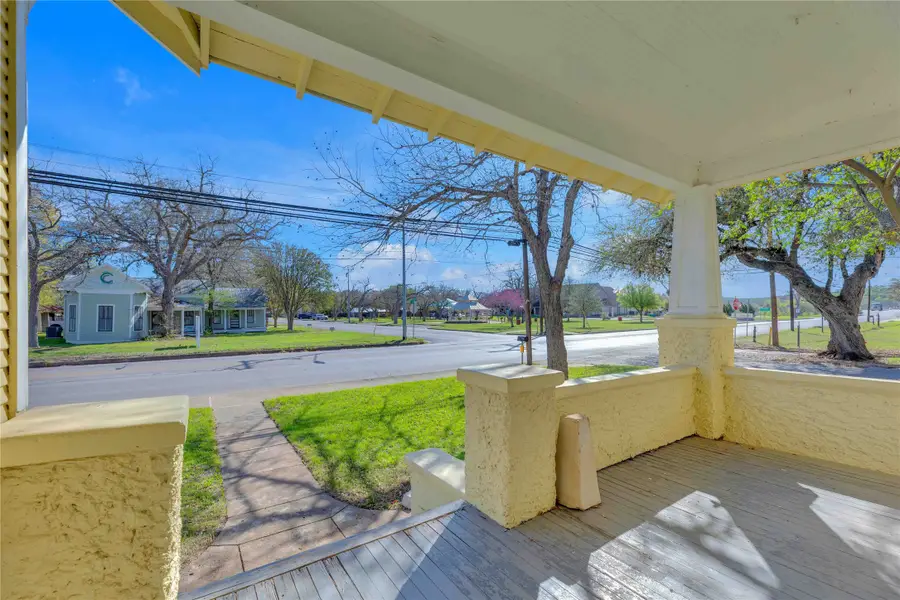 758 S Jefferson Street, La Grange, TX 78945 - #2