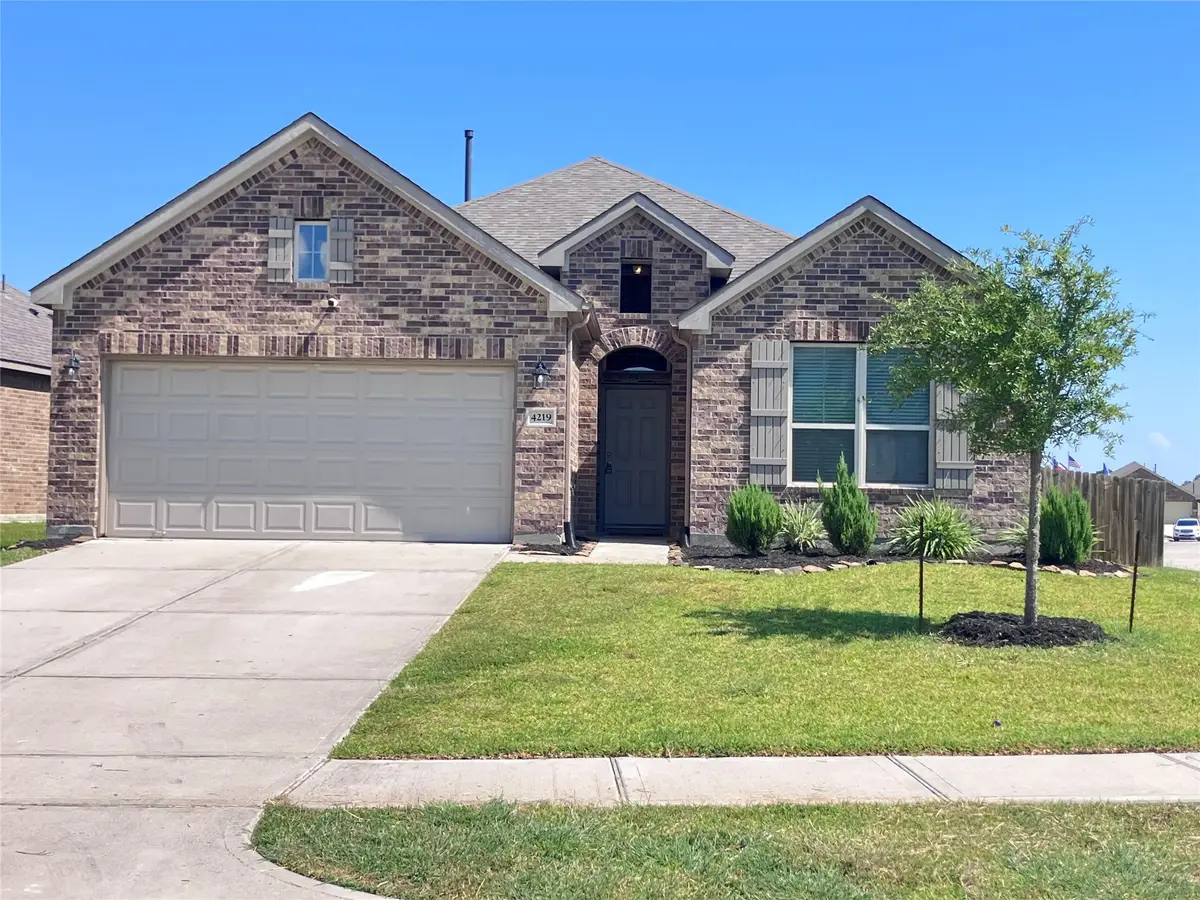 4219 W Bayou Maison Circle, Dickinson, TX 77539 - Image #1