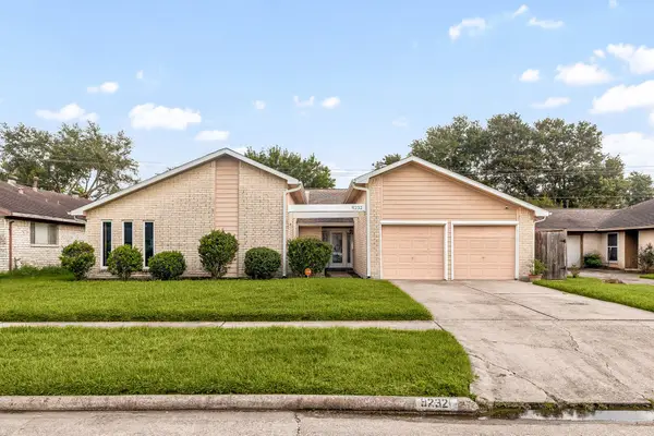 9232 Vickijohn Drive, Houston, TX 77031
