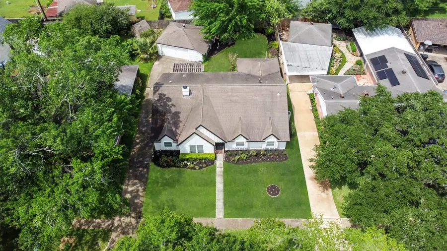 5946 Valkeith Drive, Houston, TX 77096 - Image #2