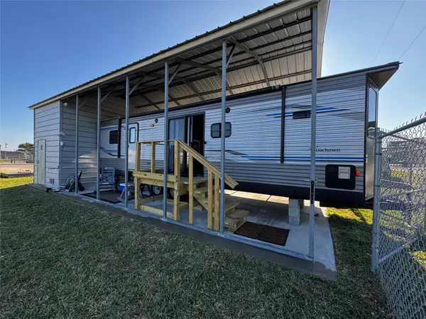 980 S Jacks, Crystal Beach, TX 77650