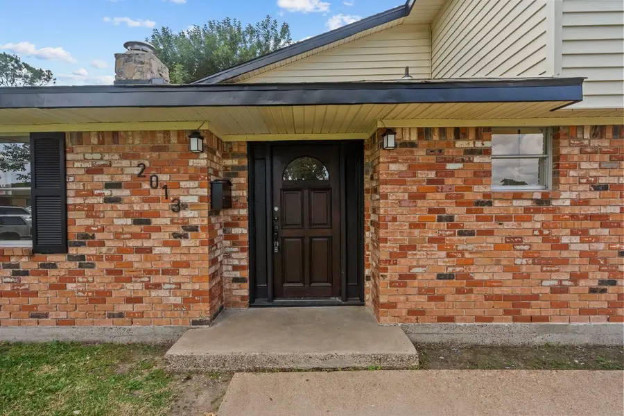 2013 17th Avenue N, Texas City, TX 77590 - Image #2