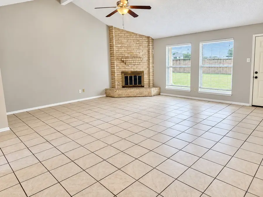 662 Fair Oak Drive, Stafford, TX 77477 - #3