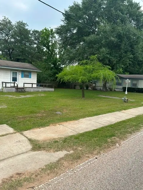 410 Paddock, Willis, TX 77378