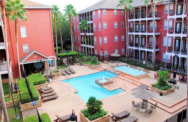 2400 Mccue Road #450, Houston, TX 77056