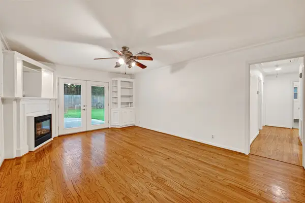 5006 Creekbend Drive, Houston, TX 77035
