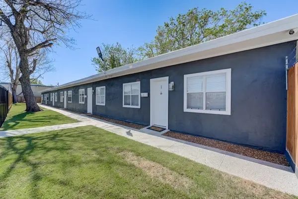 905 E Fayle Street, Baytown, TX 77520