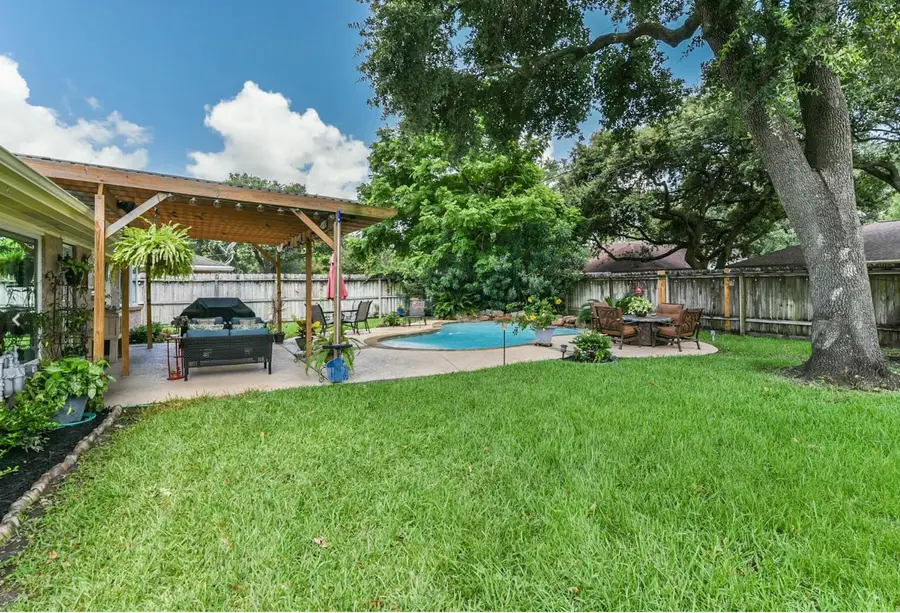 8306 Hazen Street, Houston, TX 77036 - Image #2