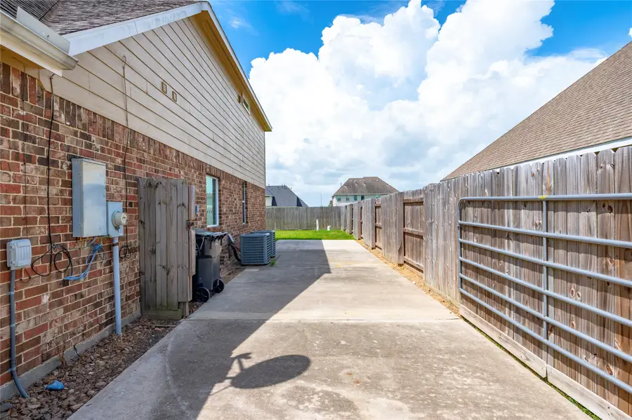 9611 Indian Trail, Monterey Belvieu, TX 77523 - #3