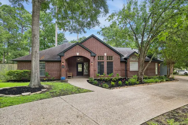 109 Dawns Edge Drive, Conroe, TX 77356