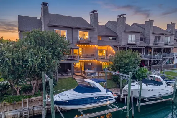 18217 Sandy Cove, Houston, TX 77058