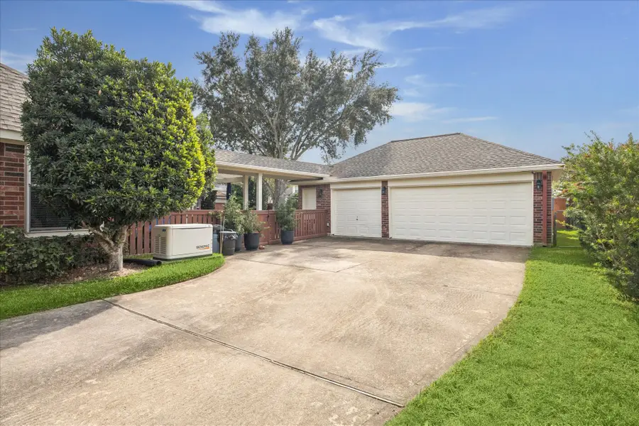 2871 Love Lane, Friendswood, TX 77546 - Image #3