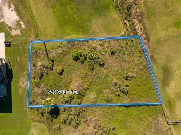 993 Gulf Road, Crystal Beach, TX 77650