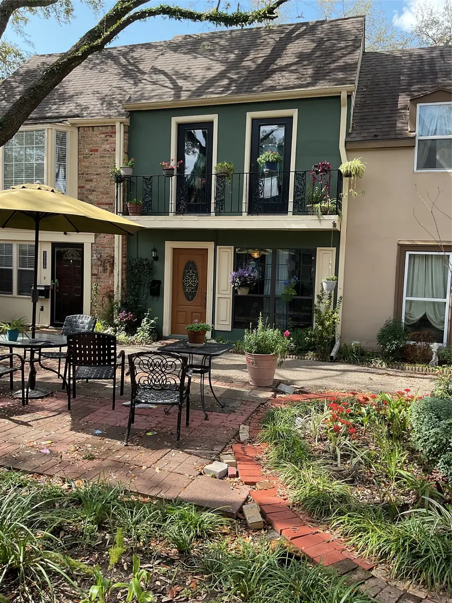 5217 Arboles Drive #M, Houston, TX 77035 - #2
