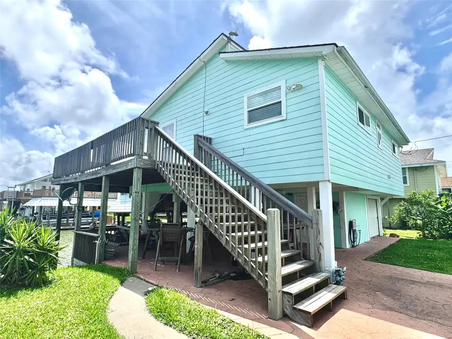 1205 Bay Street, Crystal Beach, TX 77650 - #2