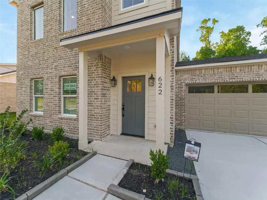 622 Luke Street, Dayton, TX 77535 - #2