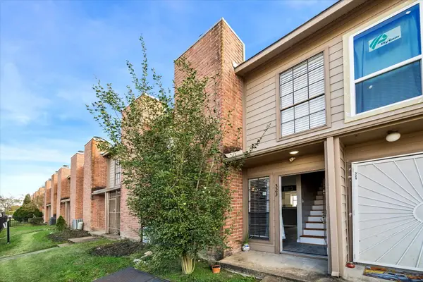 10501 South Drive #323, Houston, TX 77099
