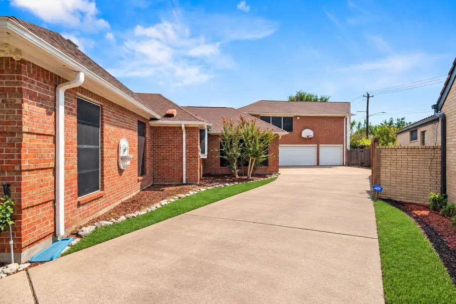 8115 Meadow Crest Street, Houston, TX 77071 - #3