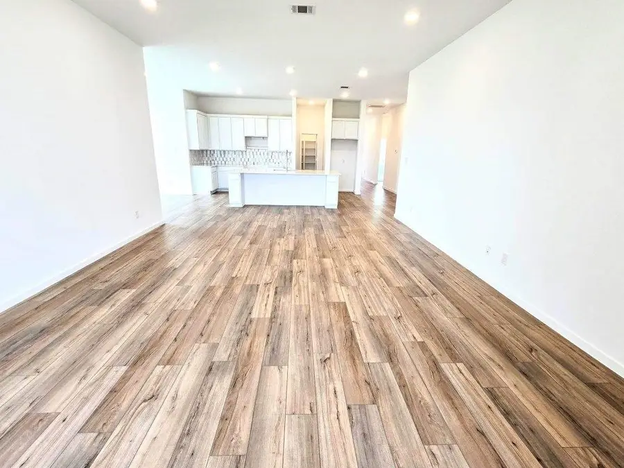 8219 Holly Blue Drive, Rosharon, TX 77583 - Image #2