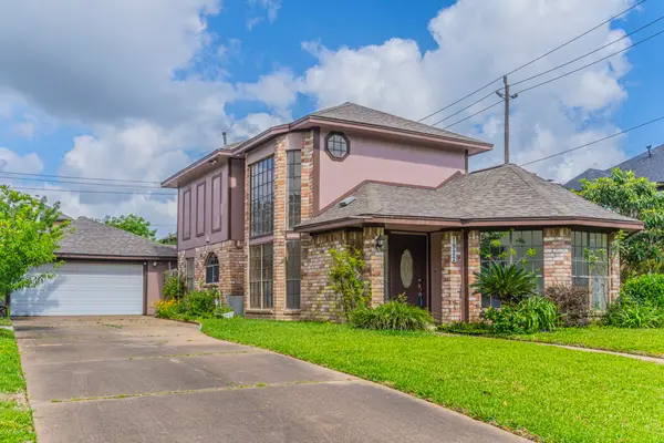 1922 Hickory Lawn Drive, Houston, TX 77077