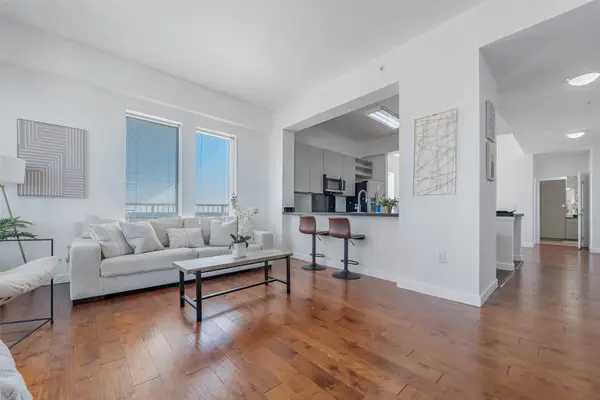 3505 Sage Road #2210, Houston, TX 77056