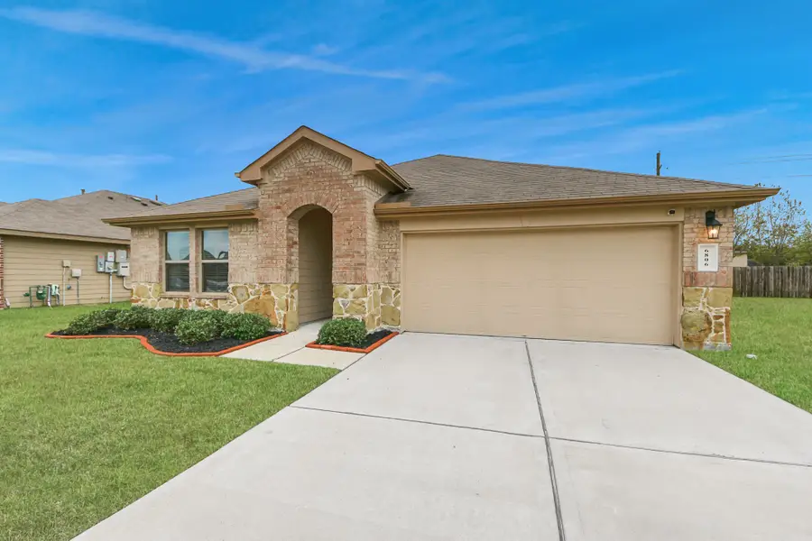 6806 Amber Cliff Lane, Richmond, TX 77469 - Image #2