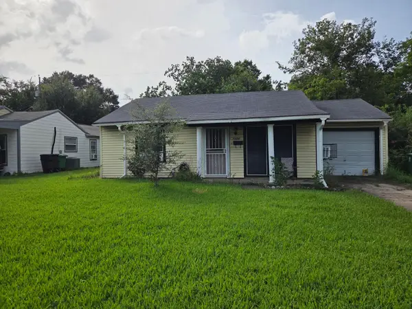 7326 Eisenhower Road, Houston, TX 77033