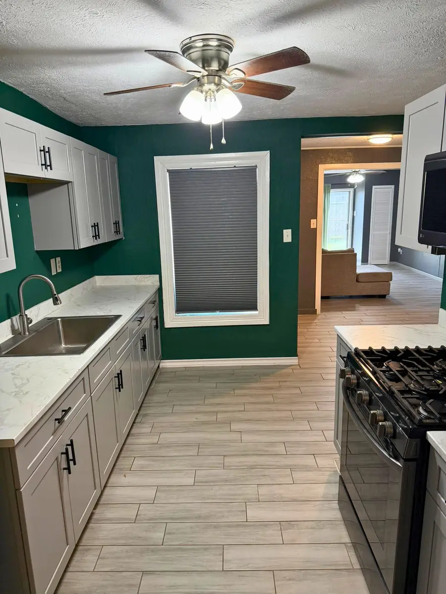 1533 2nd Avenue N, Texas City, TX 77590 - #3