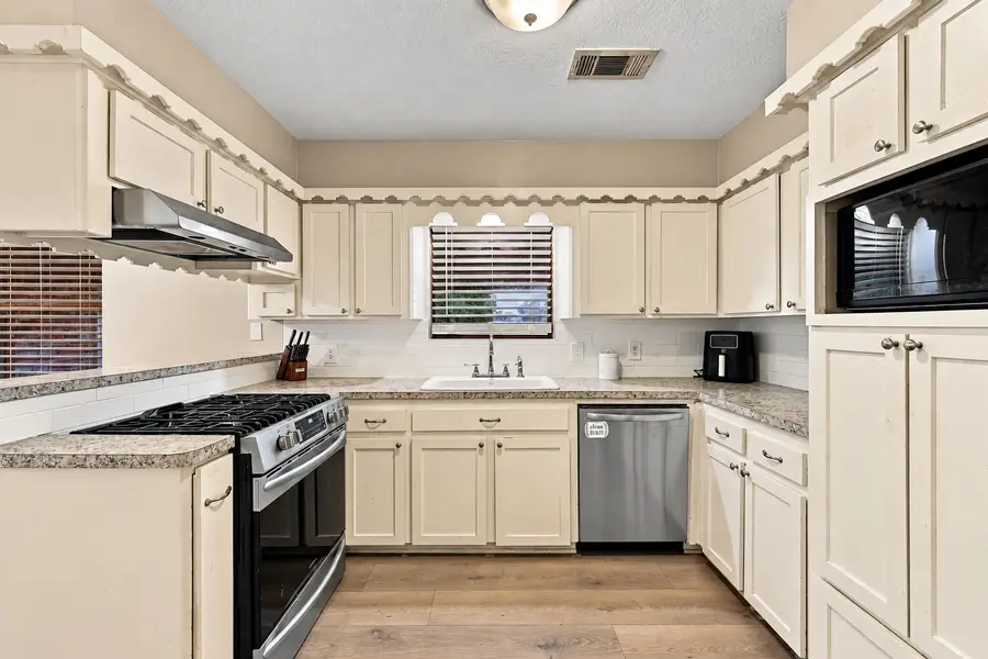 4306 Longhorn Drive, Baytown, TX 77521 - #2