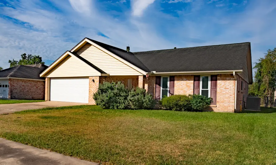 12 Lazybrook Street, Angleton, TX 77515 - #3