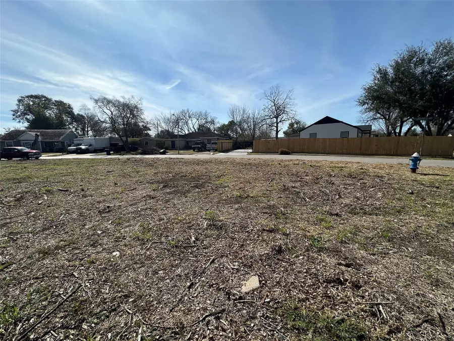 7501 Greendowns Street, Houston, TX 77087 - Image #3