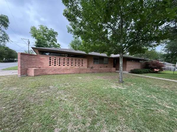 905 Persimmon Avenue, Lufkin, TX 75904